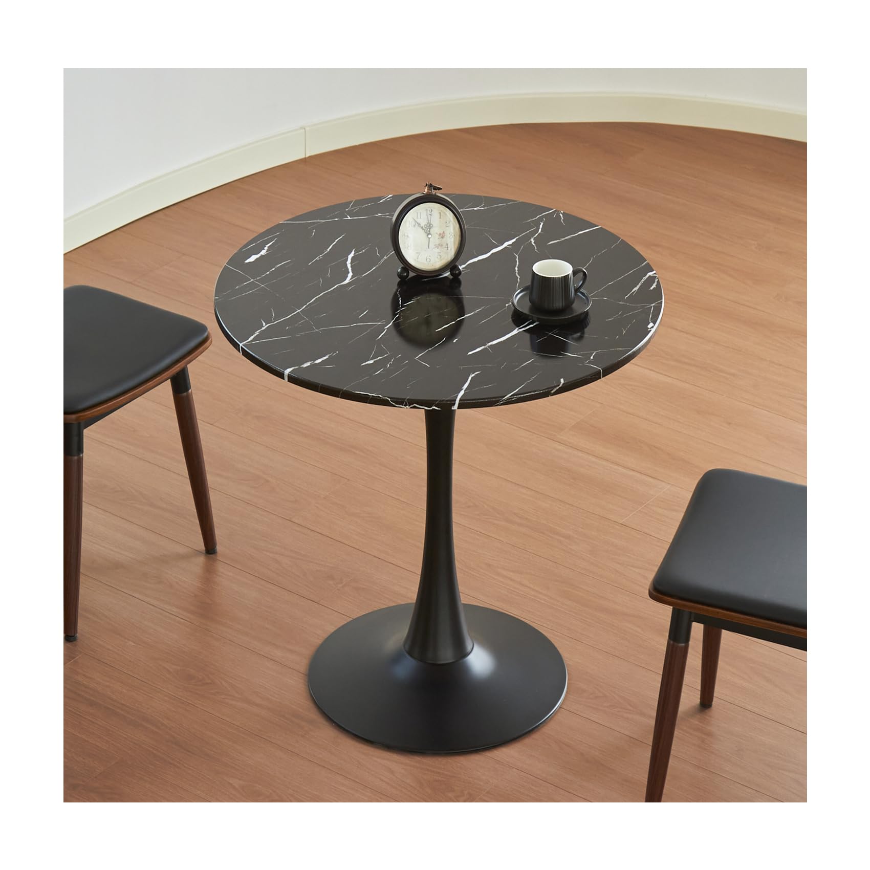 Round Dining Table, 24