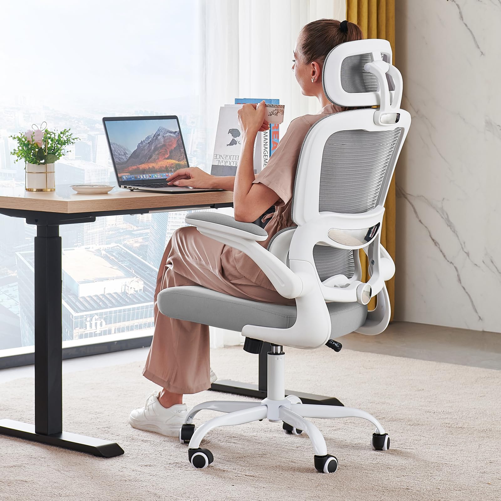 Office Chair Ergonomic Desk Chair, 330 LBS Home Mesh Office Desk Chairs with Wheels, Comfortable Gaming Chairs (White)