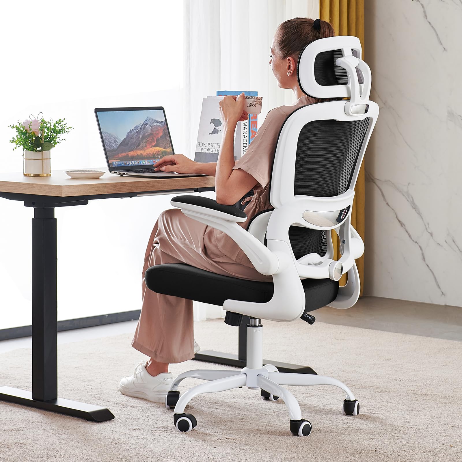 Office Chair Ergonomic Desk Chair, 330 LBS Home Mesh Office Desk Chairs with Wheels, Comfortable Gaming Chairs (Black & White)