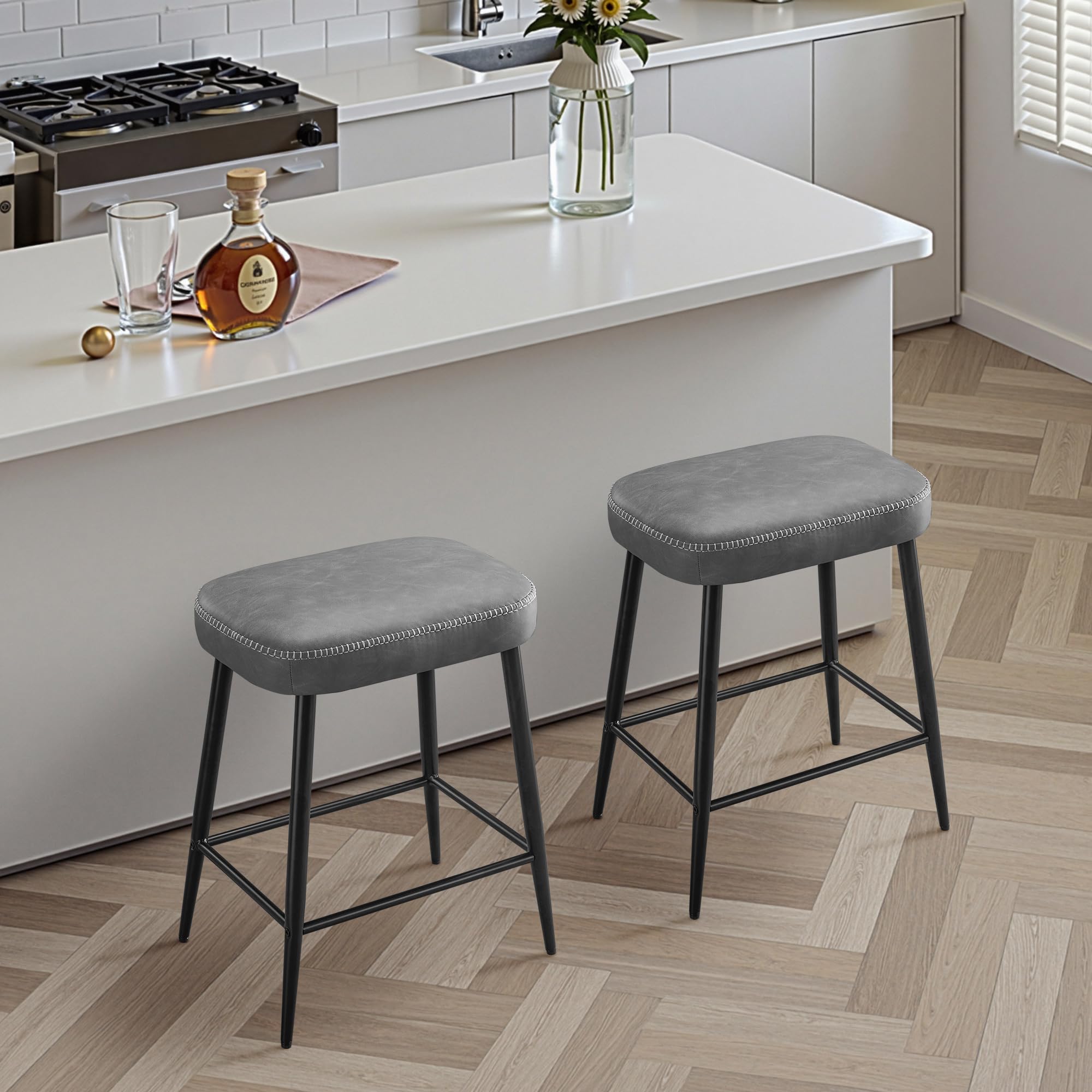 Bar Stools Set of 2, Counter Height Bar Stools for Kitchen Island, 24 Inch Kitchen Bar Stools for Kitchen Counter, Modern Leather Bar Chairs with Footrest and Metal Base, Gray