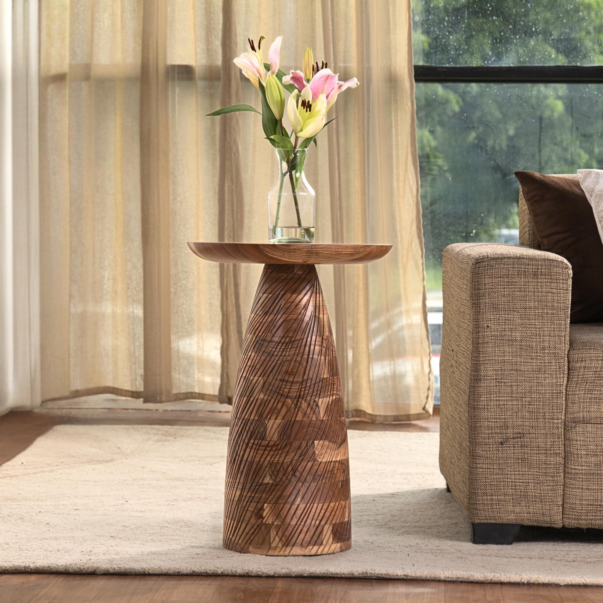 Mid-Century Farmhouse Cottagecore Accent Drink Table, Round Solid Mango Wood Accent Table with Carved Cone Base Minimalist Design for Small Spaces, Living Room, Bedroom or Entryway, Natural, Assembled