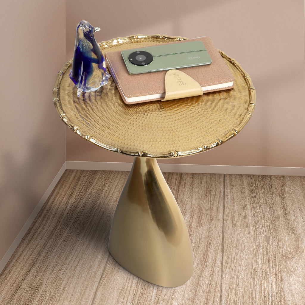 18" Round Metal End Table, Living Room Coffee End Table with Pedestal for Small Spaces, Accent for Indoor Use, Living Room, Bedroom, Balcony (Gold)